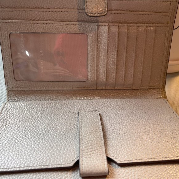 Michael Kors Adele Leather Smartphone Wallet - Picture 5 of 6